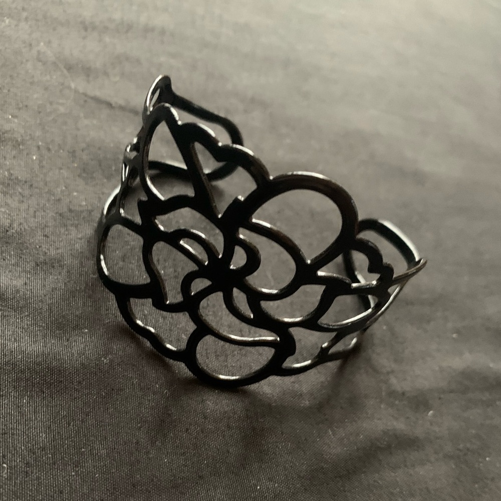Beautiful bangle - Picture 2 of 4